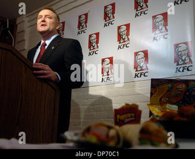 Oct 30, 2006; MANHATTAN, NEW YORK, USA; GREGG DEDRICK, President of KFC Corporation announces in a press conference that Kentucky Fried Chicken is converting all of its 5,500 restaurants in the United States to a zero grams trans fat cooking oil. The new oil, a low linolenic soybean oil, will replace the partially hydrogenated soybean oil in current use in KFC restaurants.  Mandato Stock Photo