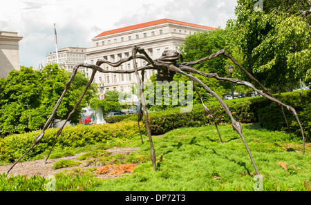 Spider by Louise Bourgeois, in the National Gallery of Art Sculpture Garden in Washington DC, USA Stock Photo