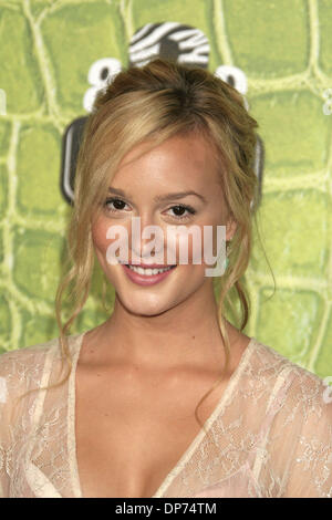 Nov 02, 2006; Los Angeles, CA, USA;   Actress LEIGHTON MEESTER at the Moto 8 Party. Motorola Hosts 8th Annual Anniversary Party held at The Hollywood Palladium, Hollywood. Mandatory Credit: Photo by Paul Fenton/ZUMA KPA.. (©) Copyright 2006 by Paul Fenton-KPA Stock Photo