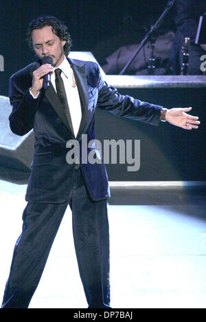 Nov 09, 2006; Los Angeles, CA, USA;    Singer MARC ANTHONY at Tony Bennett's 80th Celebration and concert held at the Kodak Theater, Hollywood. Mandatory Credit: Photo by Paul Fenton/ZUMA KPA.. (©) Copyright 2006 by Paul Fenton Stock Photo