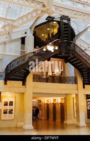 The lobby of the Rookery Building in Chicago, Illinois, USA, with ...