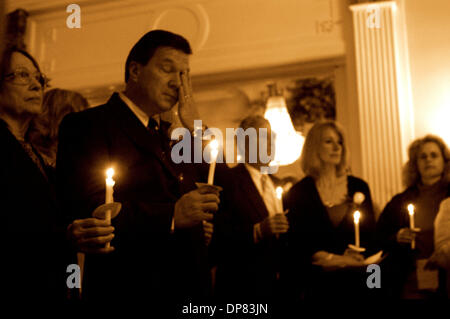 Dec 08, 2005 - Montgomery, Alabama, U.S. - A candlelight vigil was held for missing persons from Alabama, including missing teen, Natalee Holloway from Mountain Brook, Ala. who was on vacation in Aruba when she disappeared. Natalee's father, DAVE HOLLOWAY. (Credit Image: © Dana Mixer/ZUMApress.com) Stock Photo