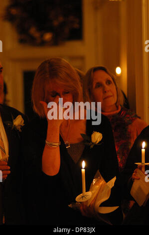 Dec 08, 2005 - Montgomery, Alabama, U.S. - A candlelight vigil was held for missing persons from Alabama, including missing teen, Natalee Holloway from Mountain Brook, Ala. who was on vacation in Aruba when she disappeared. Natalee's mother, BETH TWITTY. (Credit Image: © Dana Mixer/ZUMApress.com) Stock Photo