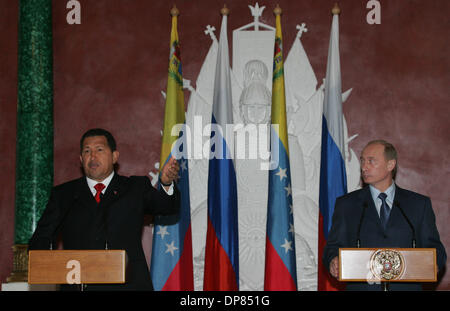Jul 27, 2006 - Moscow, Russia - Russian President VLADIMIR PUTIN, right, meets with Venezuelan President HUGO CHAVEZ in the Kremlin, offering the strongly anti-American leader broad political support and giving his blessing to hefty arms orders and budding oil and gas projects. (Credit Image: © PhotoXpress/ZUMA Press) RESTRICTIONS: North and South America RIGHTS ONLY! Stock Photo