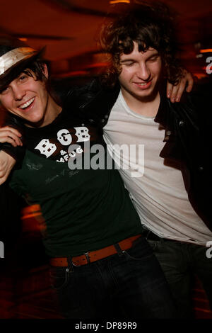 Oct 22, 2006 - New York, New York, USA - LUKE PRITCHARD and PAUL GARRED (in the hat) of the Kooks at Lure fish bar in Soho. (Credit Image: © Aviv Small/ZUMA Press) Stock Photo