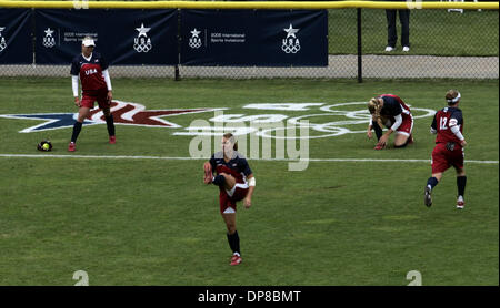 (PUBLISHED 06/13/2005, E-12) The U.S. Women's softball team warms up on the field at the Olympic Training Center in Chula Vista Thursday afternoon before a game against the team from Canada. Peggy Peattie photo Stock Photo