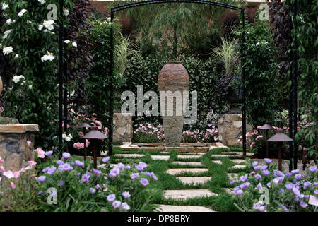 (Published 6/18/2006, I-34) June 9, 2006 San Diego, CA Blue Horizon Landscape Contractor of Rancho Santa Fe display at the San Diego County Fair's Home and Garden Show at the Del Mar Fairgrounds.  Mandatory Credit photo by Laura Embry/San Diego Union-Tribune/Zuma Press, copyright 2006 San Diego Stock Photo