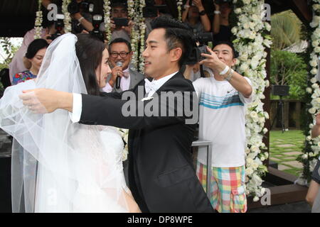 Bali Island, Indonesia. 8th Jan, 2013. Actor Hawick Lau and actress Yang Mi hold wedding ceremony in Bali Island, Indonesia on Wednesday January 8, 2013. Credit:  TopPhoto/Alamy Live News Stock Photo