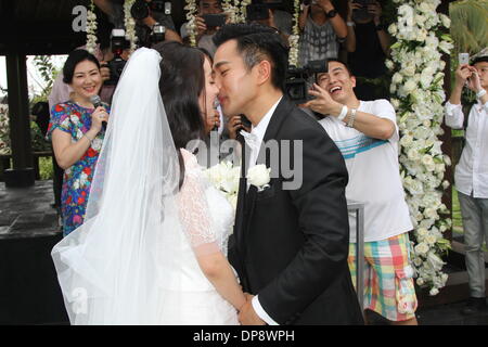 Bali Island, Indonesia. 8th Jan, 2013. Actor Hawick Lau and actress Yang Mi hold wedding ceremony in Bali Island, Indonesia on Wednesday January 8, 2013. Credit:  TopPhoto/Alamy Live News Stock Photo