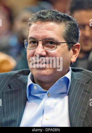 Daniel snyder hi-res stock photography and images - Alamy