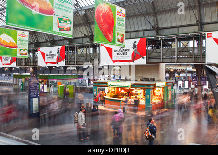 The morning rush-hour in Paris Gare Est station. Stock Photo