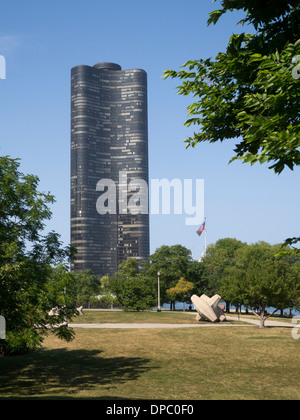 Lake Point Tower condominium in Chicago, Illinois Stock Photo