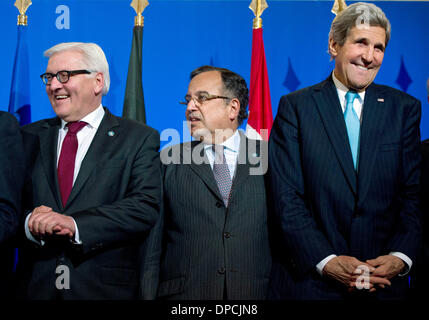 Paris, France. 12th Jan, 2014. German Foreign Minister Frank-Walter Steinmeier (L-R) poses with Egyptian Foreign Minister Nabil Fahmy and US Secretary of State John Kerry during the ministerial meeting of the core group of the 'Friends of the Syrian people' in Paris, France, 12 January 2014. Steinmeier visits Paris in order to take part in meetings on Syria, before flying to Israel for diplomatic talks and to attend the funeral ceremony for late former Israeli prime minister Ariel Sharon, who died on 11 January. Photo: DANIEL NAUPOLD/dpa/Alamy Live News Stock Photo