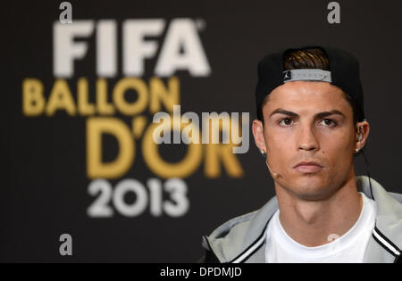 Real Madrid's Portuguese striker Cristiano Ronaldo, nominee for the FIFA Men's World Player of the Year Award, attends a press conference of the FIFA Ballon d'Or Gala 2013 held at the Kongresshaus in Zurich, Switzerland, 13 January 2014 . Photo: Patrick Seeger/dpa Stock Photo