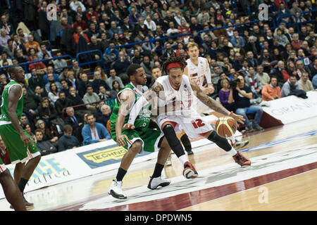 Milan, Italy. 12th Jan, 2014. Daniel Hackett during the match between Ea7 Olimpia Milano and Menssana Siena at Mediolanum Forum in the 15th day of the Lega Basket Serie A regular season on January 12, 2014 in Milano, Italy.Photo: Marco Aprile/NurPhoto Credit:  Marco Aprile/NurPhoto/ZUMAPRESS.com/Alamy Live News Stock Photo