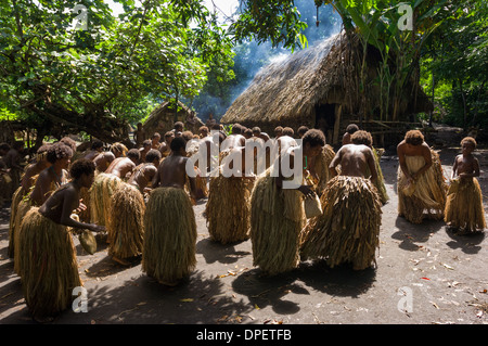 Women in grass skirts, performing Kastom (traditional culture) dancing at  Yakul Village, Tanna Island, Vanuatu Stock Photo - Alamy