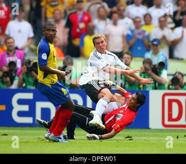 CRISTIAN MORA ECUADOR & LDU QUITO WORLD CUP GELSENKIRCHEN GERMANY 09 June  2006 Stock Photo - Alamy