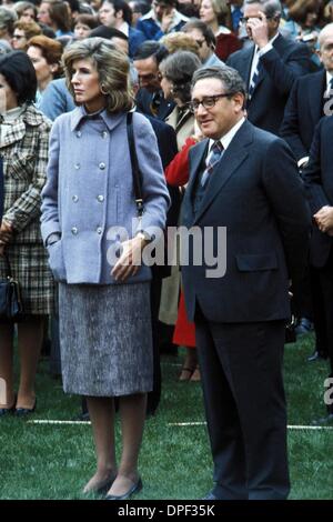 Nov. 08, 2006 - G4960.HENRY KISSINGER AND WIFE NANCY KISSINGER 1977.Â©   PHOTOS, INC...NANCYKISSINGERRETRO (Credit Image: © Globe Photos/ZUMApress.com) Stock Photo