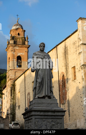 Statue in town square, Pietrasanta, Tuscany, Italy Stock Photo