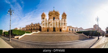 St. Nicholas Cathedral (Duomo) and Basilica San Salvatore in Piazza Municipio, Noto, Val di Noto, UNESCO Site, Sicily, Italy Stock Photo