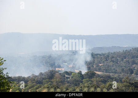 Victorian bushfires during heatwave January 2014 tempertures of 44C out of control Kangaroo Ground Panton Hill Melbourne fire Stock Photo