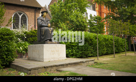 Sir Thomas Moore statue at Cheyne Walk, Chelsea Embankment, London, UK. Stock Photo