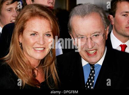 Apr. 22, 2006 - New York, New York, U.S. - OPENING NIGHT PERFORMANCE FOR FROST/NIXON AT THE BERNARD B. JACOBS THEATRE. WEST 45TH STREET   04-22-2007.       2007..SIR DAVID FROST AND THE DUCHESS OF YORK, SARAH FERGUSON.K52647RM(Credit Image: © Rick Mackler/Globe Photos/ZUMAPRESS.com) Stock Photo