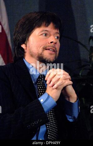 Sept. 11, 2006 - Washington, District of Columbia, U.S. - I11131CBE.Award winnng documentary film maker Ken Burns talks with journalists about how he selects his subjects when making a film ..The National Press Club - Washinton D.C..09-11-2006.   -   -    2006(Credit Image: © Christy Bowe/Globe Photos/ZUMAPRESS.com) Stock Photo