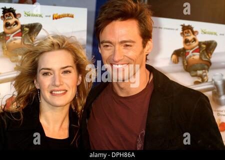 Oct. 29, 2006 - New York, New York, U.S. - THE PREMIERE OF FLUSHED AWAY AT AMC LINCOLN SQUARE IN NEW YORK New York ON 10-29-2006.    -    2006..HUGH JACKMAN AND KATE WINSLET.K50475ML(Credit Image: © Mitchell Levy/Globe Photos/ZUMAPRESS.com) Stock Photo