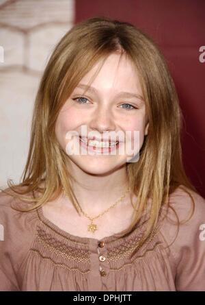 Dec. 10, 2006 - Hollywood, California, U.S. - K51060MGE.CHARLOTTES WEB PREMIERE AT THE ARCLIGHT THEATRE HOLLYWOOD,CA 12-10-2006.  -   2006.DAKOTA FANNING(Credit Image: © Michael Germana/Globe Photos/ZUMAPRESS.com) Stock Photo