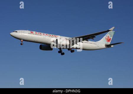 AIR CANADA AIRBUS A330 300 Stock Photo