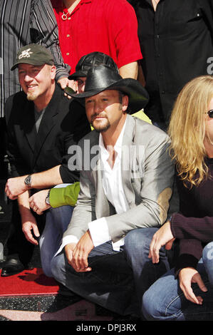 Oct. 17, 2006 - Hollywood, California, U.S. - LOS ANGELES, CA OCTOBER 17, 2006  .Recording artist Tim McGraw during a ceremony honoring him with a Star on the Hollywood Walk of Fame, on October 17, 2006, in Los Angeles.  -  PHOTOSK50360MGE(Credit Image: © Michael Germana/Globe Photos/ZUMAPRESS.com) Stock Photo