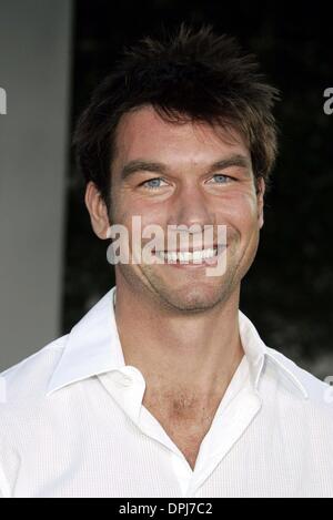 Dec. 27, 2005 - Hollywood, LOS ANGELES, USA - JERRY O'CONNELL.ACTOR.YOURS, MINE & OURS, WORLD PREMIER.CINERAMA DOME, HOLLYWOOD, LOS ANGELES, USA.20-Nov-05.LAP61124.CREDIT:  -   K46303(Credit Image: © Globe Photos/ZUMAPRESS.com) Stock Photo