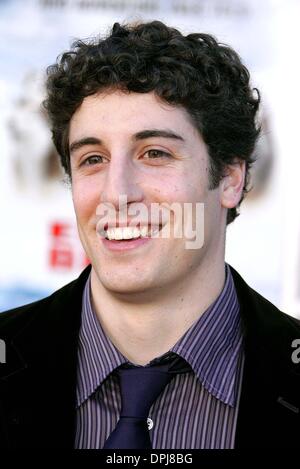 May 2, 2006 - Hollywood, LOS ANGELES, USA - JASON BIGGS.ACTOR.EIGHT BELOW, WORLD PREMIERE.HOLLYWOOD, LOS ANGELES, USA.12-Feb-06.LAQ67277.K47699.CREDIT:(Credit Image: © Globe Photos/ZUMAPRESS.com) Stock Photo