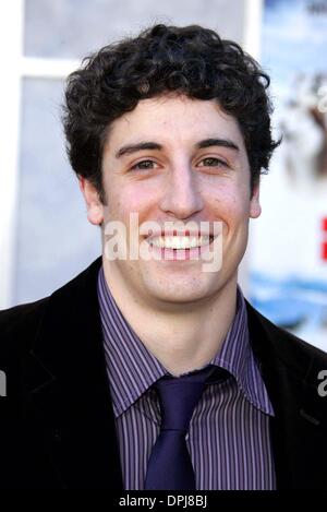 May 2, 2006 - Hollywood, LOS ANGELES, USA - JASON BIGGS.ACTOR.EIGHT BELOW, WORLD PREMIERE.HOLLYWOOD, LOS ANGELES, USA.12-Feb-06.LAQ67275.K47699.CREDIT:(Credit Image: © Globe Photos/ZUMAPRESS.com) Stock Photo