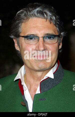 Feb. 20, 2006 - Hollywood, LOS ANGELES, USA - MICHAEL NOURI.ACTOR.LAST HOLIDAY, PREMIERE.CINERAMA DOME, HOLLYWOOD, LOS ANGELES, USA.01-12-2006.LAP63419.K46879.CREDIT BY (Credit Image: © Globe Photos/ZUMAPRESS.com) Stock Photo