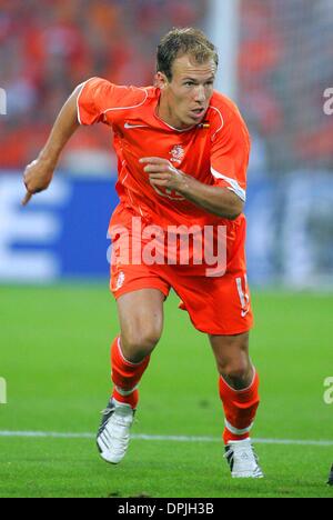 ARJEN ROBBEN.HOLLAND.HOLLAND V GERMANY.ROTTERDAM,HOLLAND.17/08/2005.DIJ36008.K47872.WORLD CUP PREVIEW 2006 Stock Photo