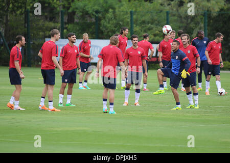 Sao Paulo, Brazil. 15th Jan, 2014. United States national soccer team players participate in a training session at the Training Center of the Sao Paulo Football Club in Sao Paulo, Brazil, on Jan. 14, 2014. © Rahel Patrasso/Xinhua/Alamy Live News Stock Photo