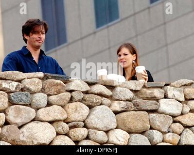 Nov. 27, 2006 - New York, new york - Hilary Swank   (  &  Harry  Connick Jr.)  films  P.S.I  LOVE YOU   in Manhattan   and  laughs  with  mystery  man  while her body  guard  looks out  on  November 27, 2006... Andrea Renault  /    K50855R(Credit Image: © Globe Photos/ZUMAPRESS.com) Stock Photo