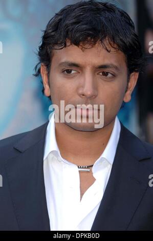 July 18, 2006 - K49018AR .''LADY IN THE WATER''  PREMIERE AT THE NETURAL HISTORY MUSEUM, NEW YORK CITY.07-17-2006. ANDREA RENAULT-   2006.M NIGHT SHYAMALAN(Credit Image: © Globe Photos/ZUMAPRESS.com) Stock Photo