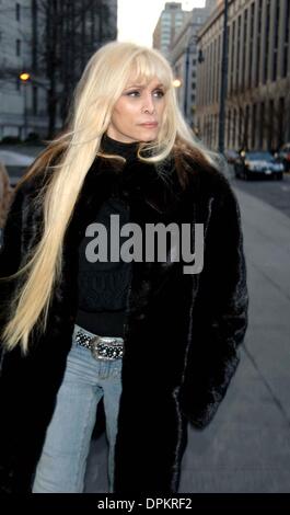 Feb. 24, 2006 - New York, NEW YORK - JOHN GOTTI  JR LEAVES COURT DURING HIS RACKETEERING CASE AND SISTER VICTORIA GOTTI JOINS HIM IN FEDERAL COURNT  IN NEW YORK New York ON FEBRUARY 23, 2006... ANDREA RENAULT    K46922AR(Credit Image: © Globe Photos/ZUMAPRESS.com) Stock Photo