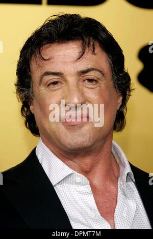 Dec. 14, 2006 - Graumans Chinese, Hollywood, LOS ANGELES, USA - SYLVESTER STALLONE.ACTOR.K51081.WORLD PREMIERE OF ROCKY BALBOA AT GRAUMANS CHINESE THEATRE HOLLYWOOD , CA  12-13-2006.(Credit Image: © Globe Photos/ZUMAPRESS.com) Stock Photo