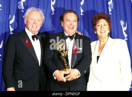 Dec. 29, 2005 - K6039LR.48TH ANNUAL EMMY AWARDS .JEAN STAPLETON CARROLL  O'CONNOR RIP TORN. LISA ROSE- JEANSTAPLETONRETRO.1996(Credit Image: © Globe  Photos/ZUMAPRESS.com Stock Photo - Alamy