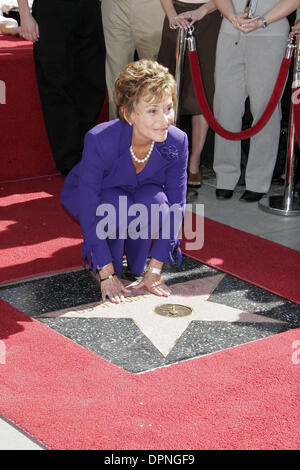 Feb. 14, 2006 - Hollywood, CALIFORNIA, USA - JUDGE JUDY SHEINDLIN RECEIVES THE 2304TH STAR ON THE HOLLYWOOD WALK OF FAME -.HOLLYWOOD, CALIFORNIA - .02-14-2006 -. NINA PROMMER/   2006.K46393NP.(Credit Image: © Globe Photos/ZUMAPRESS.com) Stock Photo