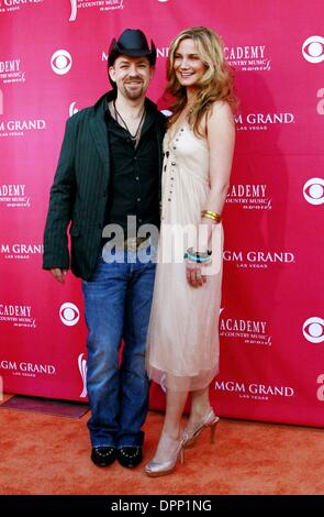 May 23, 2006 - Las Vegas, NEVADA, USA - SUGARLAND -.41ST ANNUAL ACADEMY OF USA MUSIC AWARDS -.MGM GRAND, LAS VEGAS, NEVADA .05-23-2006 -. NINA PROMMER/   2006.K47840NP.(Credit Image: © Globe Photos/ZUMAPRESS.com) Stock Photo