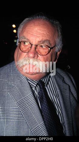 Aug. 23, 2006 - K9789NP.''In and Out'' Premiere..Paramount Studios, Los Angeles, California..Wilfred Brimley. Nina Prommer -    1997.WILFREDBRIMLEYRETRO(Credit Image: © Globe Photos/ZUMAPRESS.com) Stock Photo