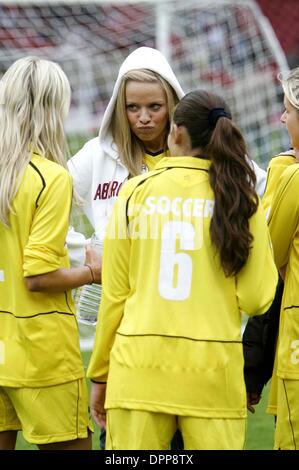 May 21, 2006 - Upton Park Stadium, LONDON, ENGLAND - LIZ McLARNON.MANAGER OF THE LIBERTY X TEAM TALKS WITH HER PLAYERS AT THE 2006 CELEBRITY WORLD CUP SOCCER SIXES TOURNAMENT AT UPTON PARK, WEST HAM UNITED'S FOOTBALL GROUND IN LONDON. 05-21-2006.Â©  -   K48038.(Credit Image: © Globe Photos/ZUMAPRESS.com) Stock Photo