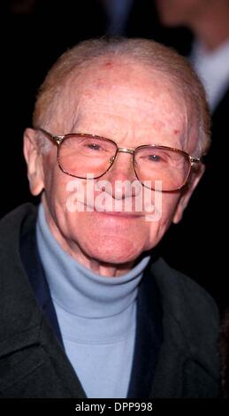 ROXANNE ARLEN RED BUTTONS POSEIDON FILM PREMIERE CHINESE THEATRE HOLLYWOOD  LOS ANGELES USA 10 May 2006 Stock Photo - Alamy
