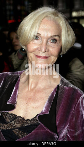 Dec. 1, 2006 - Cafe De Paris, LONDON 12-01-2006, ENGLAND - SHEILA HANCOCK.ACTRESS..ARRIVES FOR THE 2006 WHATS ON STAGE AWARDS AT THE CAFE DE PARIS ON COVENTRY STREET IN LONDON 12-01-2006.  -   K50931(Credit Image: © Globe Photos/ZUMAPRESS.com) Stock Photo