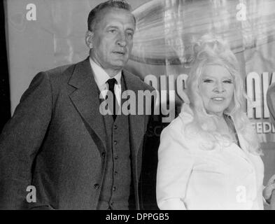 July 17, 2006 - MAE WEST.SUPPLIED BY PT-(Credit Image: © Globe Photos/ZUMAPRESS.com) Stock Photo